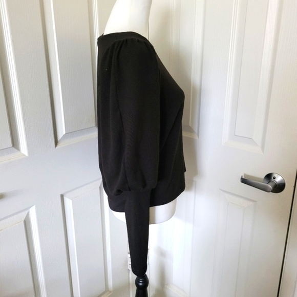 HYFVE | Cute Black Puff Sleeve Sweater (SIZE M) - Picture 4 of 10